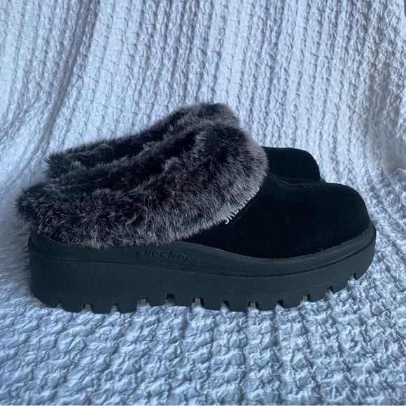 Y2K Skechers Shindigs black fortress clogs suede upper faux fur lined 6.5 - Picture 7 of 13